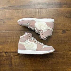 Air Jordan 1 Retro High Premium Plum Fog 4.5Y Heiress 832596-025 Women’s 6